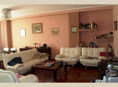 ქირავდება ბინა ვაკეში