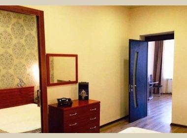 ქირავდება ბინა ვაკეში