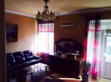 ქირავდება ბინა ვაკეში