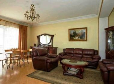 ქირავდება ბინა ვერაზე