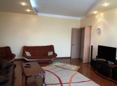 ქირავდება ბინა ვაკეში