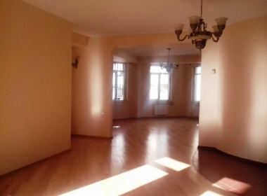 ქირავდება ბინა ვერაზე