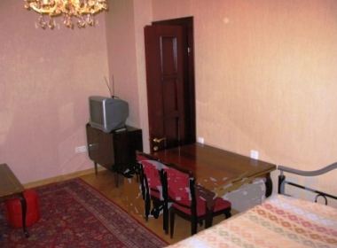 ქირავდება ბინა ვაკეში