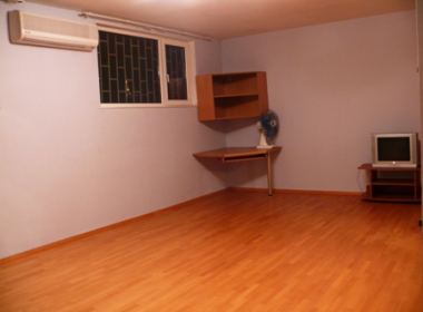 ქირავდება ბინა საბურთალოზე