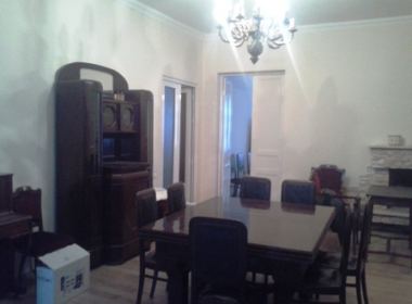 ქირავდება ბინა ვერაზე