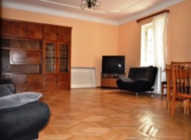 ქირავდება ბინა საბურთალოზე