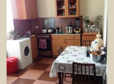 ქირავდება ბინა ვერაზე