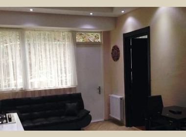 ქირავდება ბინა ვაკეში