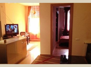 ქირავდება ბინა ვაკეში