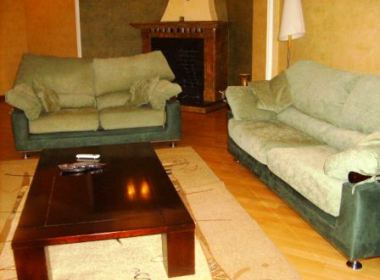 ქირავდება ბინა ვაკეში