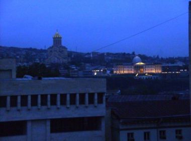 იყიდება ბინა მთაწმინდაზე