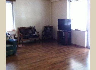 ქირავდება ბინა ვაკეში