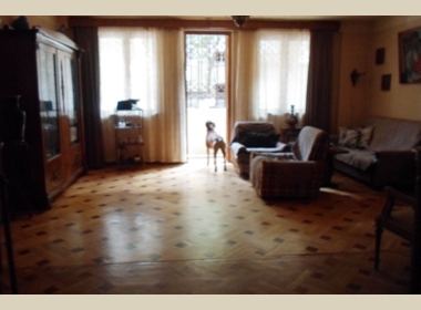 იყიდება ბინა საბურთალოზე