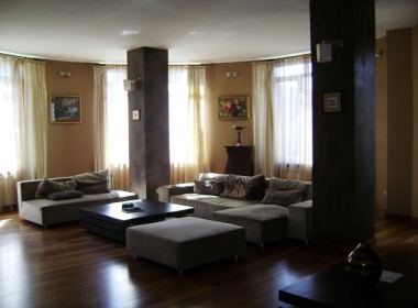 იყიდება ბინა ვაკეში