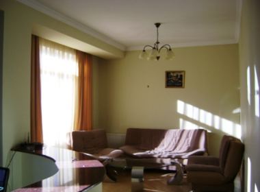 ქირავდება ბინა ვერაზე