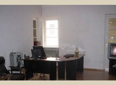 ქირავდება საოფისე ფართი მთაწმინდა–სოლოლაკში