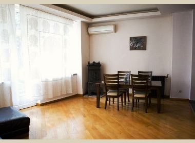 Flat for rent in Sololaki