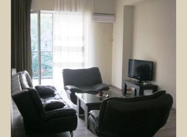 ქირავდება ბინა ვაკეში