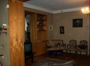 იყიდება ბინა ვაკეში