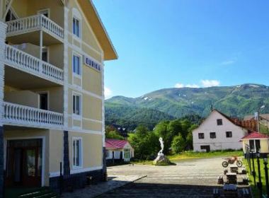 Hotel for sale in Bakuriani