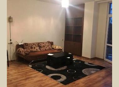 ქირავდება ბინა ვაკეში