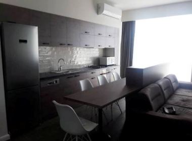 ქირავდება ბინა ვაკეში