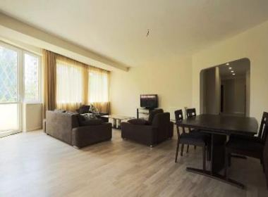 ქირავდება ბინა ვაკეში