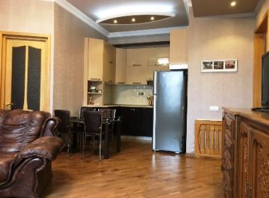 ქირავდება ბინა ვაკეში