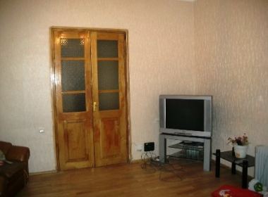 იყიდება ბინა ვაკეში