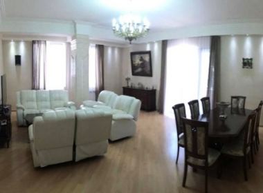 ქირავდება ბინა ვერაზე