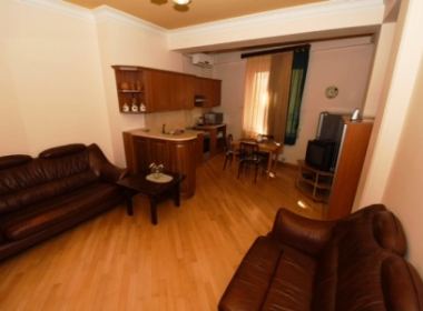 ქირავდება ბინა ვაკეში