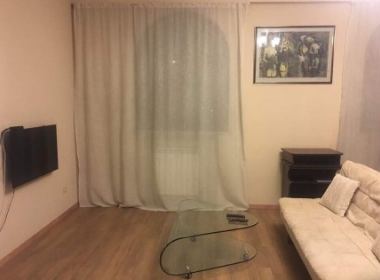 ქირავდება ბინა ვერაზე