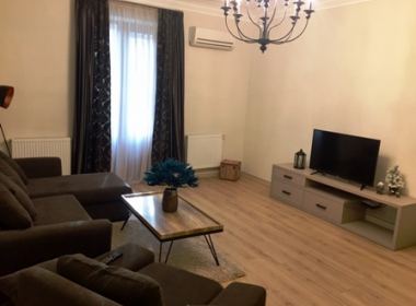 ქირავდება ბინა ვაკეში