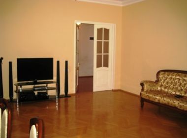 ქირავდება ბინა საბურთალოზე