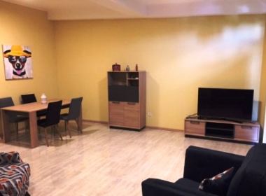 ქირავდება ბინა ვაკეში