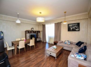 ქირავდება ბინა ვაკეში