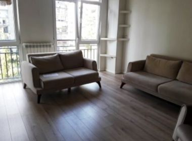 ქირავდება ბინა ვაკეში