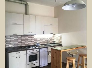 ქირავდება ბინა ვაკეში