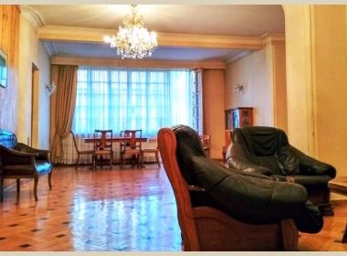 იყიდება ბინა საბურთალოზე