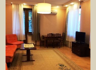 ქირავდება ბინა ვაკეში