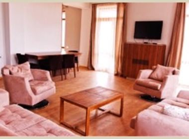 ქირავდება ბინა ვაკეში