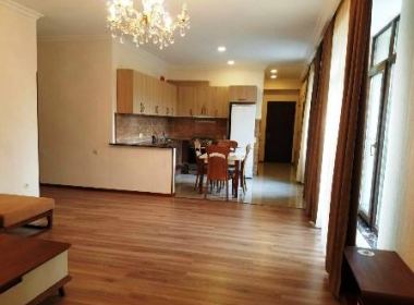 ქირავდება ბინა ვაკეში