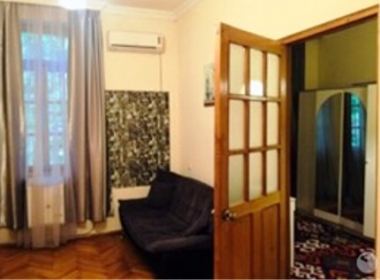 Flat for rent in Sololaki