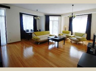 Flat for rent in Vake