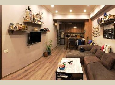 იყიდება ბინა საბურთალოზე