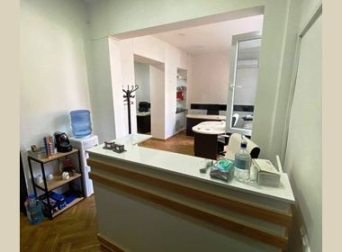 ქირავდება საოფისე ფართი ვაკეში