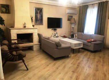 ქირავდება საოფისე ფართი ვერაზე