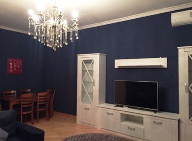 ქირავდება ბინა ვაკეში