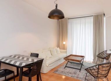 ქირავდება ბინა ვაკეში