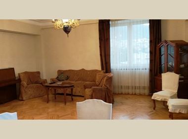 ქირავდება ბინა ვერაზე